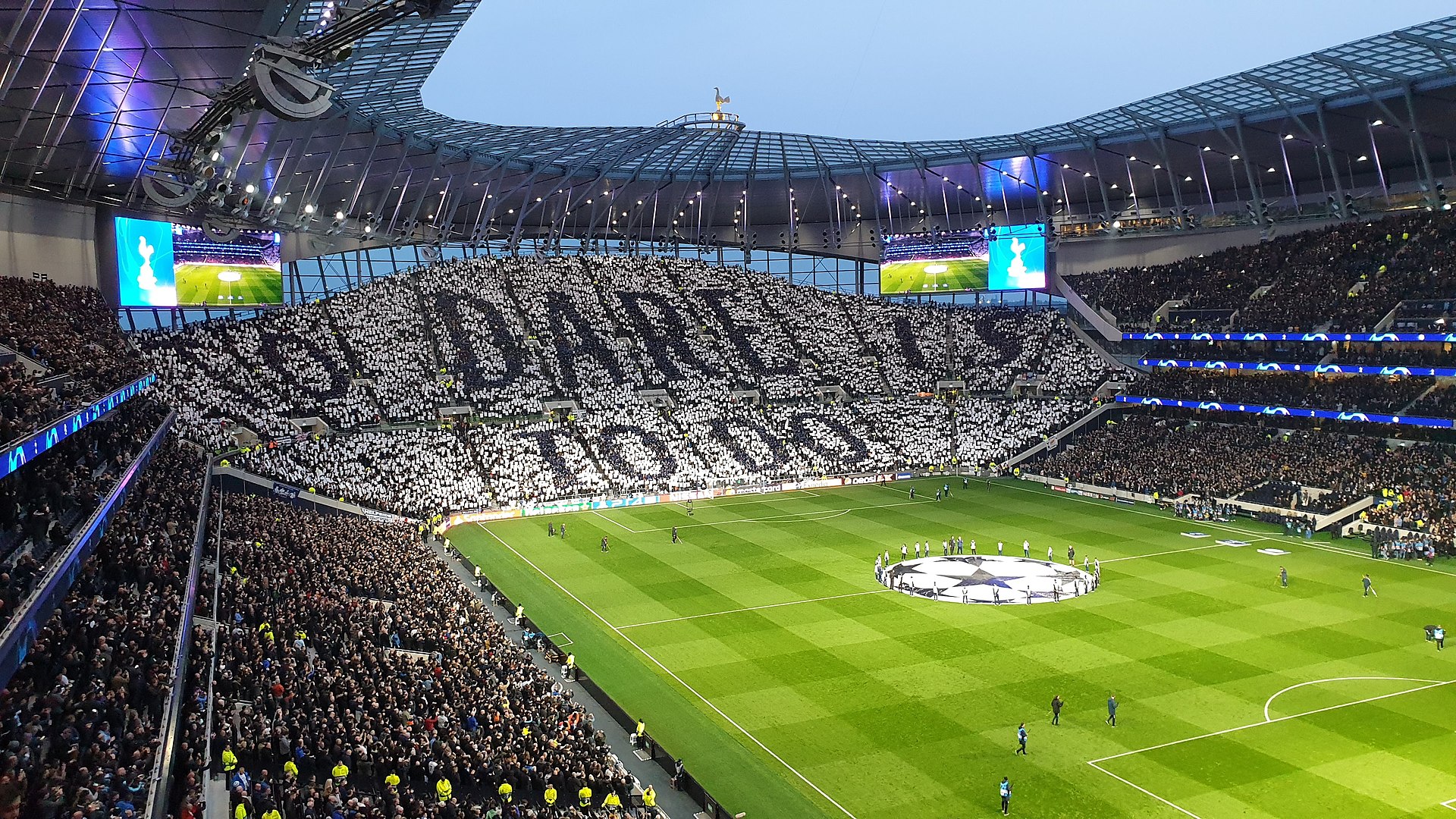 Văn hóa cổ động viên và sân vận động của Tottenham Spurs